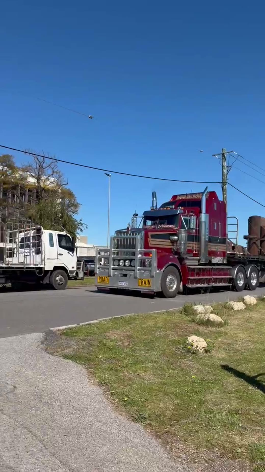 G&S Hannah Transport Kenworth prime mover loaded and heading out of the yard on an interstate run east.
